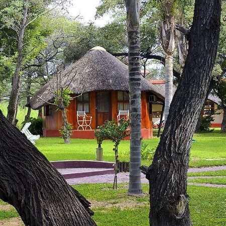 Hakusembe River Lodge Zambezi Exterior foto